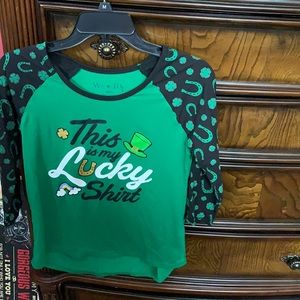 St. Patrick’s day this is my lucky shirt w/ 3/4 sl